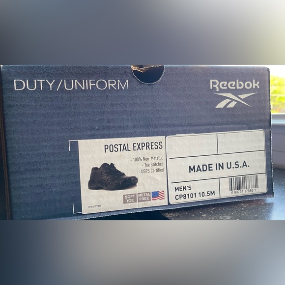 Uniform sneaker - Picture 3 of 3